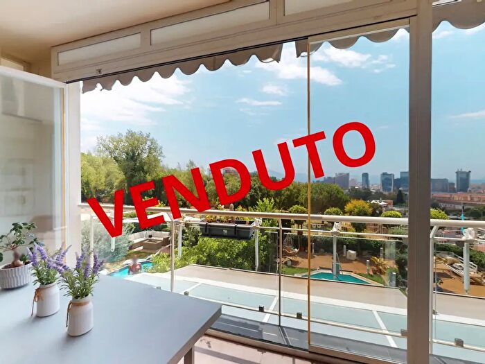 Appartamento quadrilocale in vendita in Via Nuova del Campo, Napoli