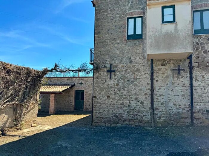 Casa in vendita in Caronia di Sicilia Cda Sant'Anna Snc, Caronia