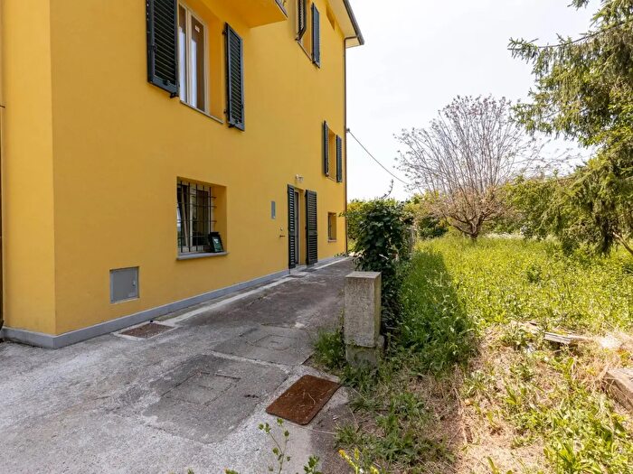Casa bilocale in vendita in Via Villa Altieri, Lucca