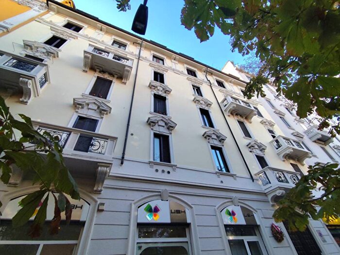 Appartamento bilocale in affitto in Via Lazzaro Papi, Porta Romana Medaglie d'Oro, Milano