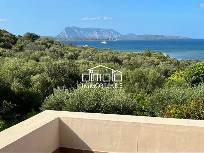 Casa con 5 locali in vendita in San Teodoro