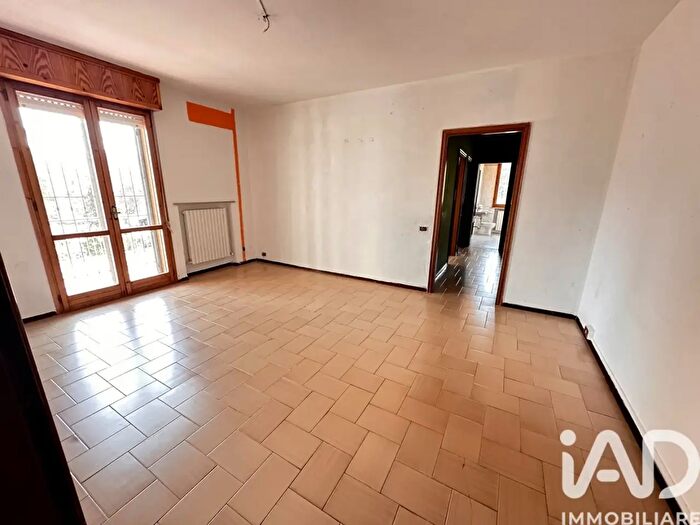 Appartamento trilocale in vendita in Via Bologna, Mirandola