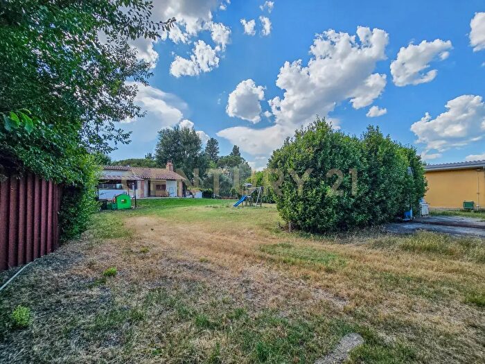Casa con 5 locali in vendita in Via del Madonnino Snc, Cinigiano
