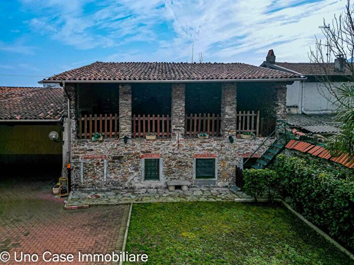 Case in Vendita e in Affitto - 3