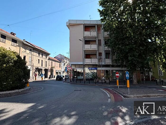 Appartamento trilocale in vendita in Via Macallè, Trecate