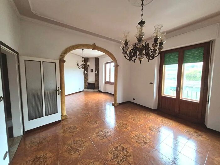 Appartamento con 5 locali in vendita in Fiesole