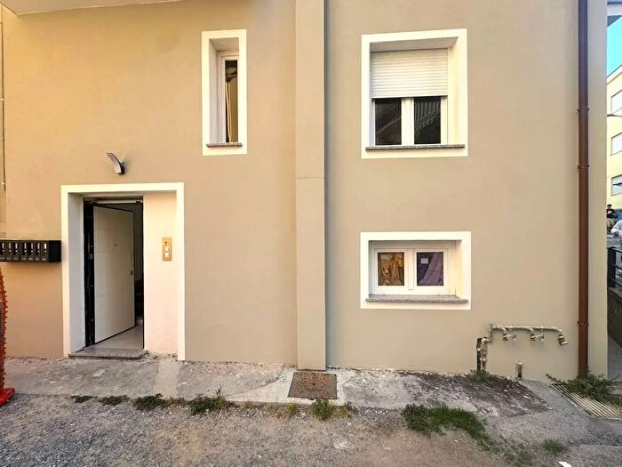 Appartamento trilocale in vendita in Via Cavalieri da Malta, Noli