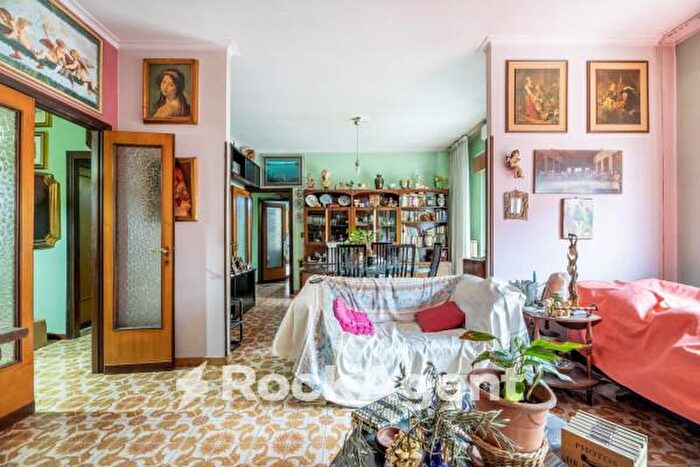 Appartamento quadrilocale in vendita in Viale Tor Marancia, Roma