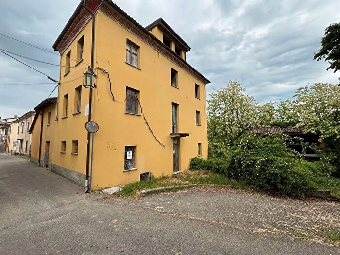Case in Vendita e in Affitto - 2