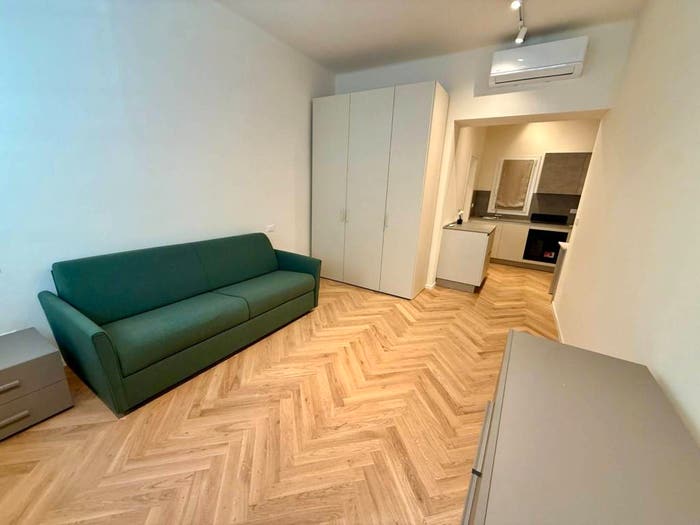 Appartamento monolocale in affitto in Via Luigi Carlo Farini, Centro Storico, Bologna