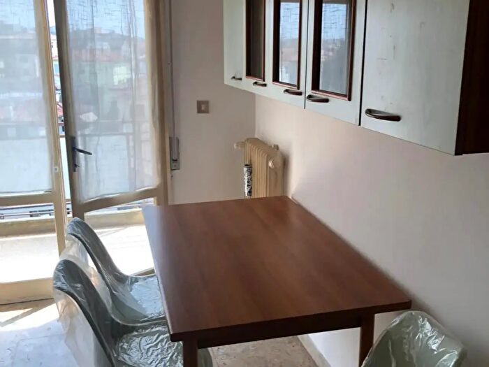 Appartamento trilocale in affitto in Via Michelangelo Buonarroti, Padova