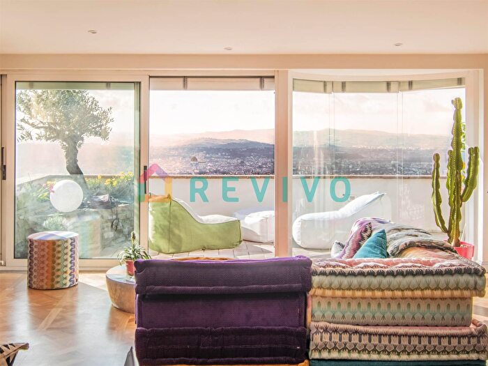 Appartamento con 6 locali in affitto in Fiesole