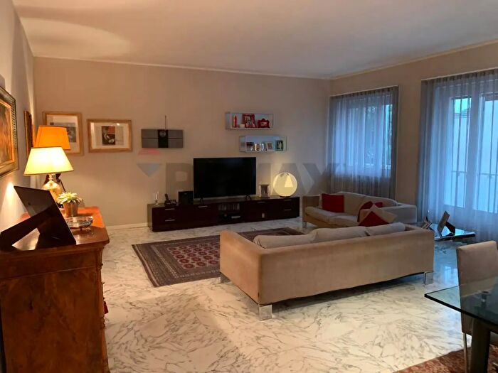 Appartamento quadrilocale in vendita in Pavia