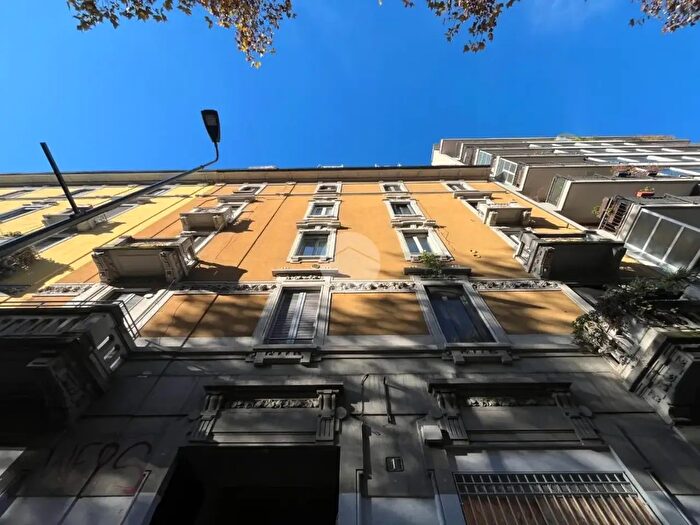 Appartamento trilocale in affitto in Viale Piceno, Milano