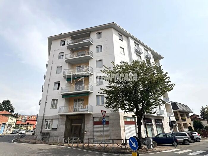 Appartamento con 5 locali in vendita in Via Trento, Cossato