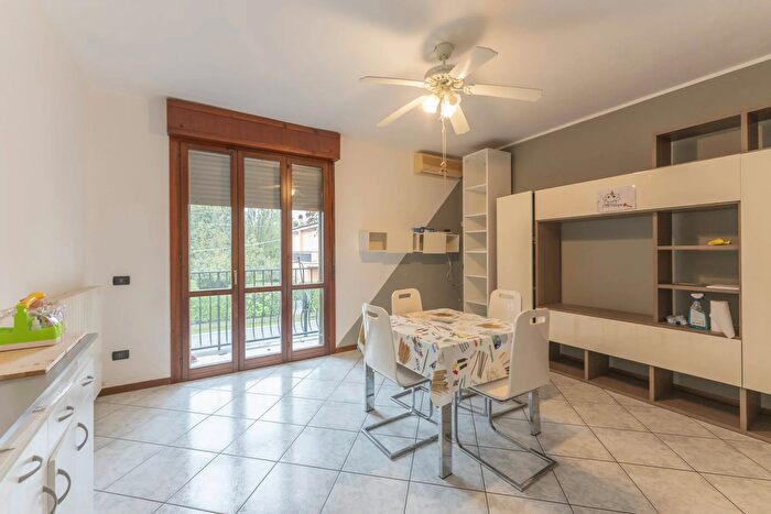 Casa quadrilocale in vendita in Via Guglielmo Marconi, Galliera