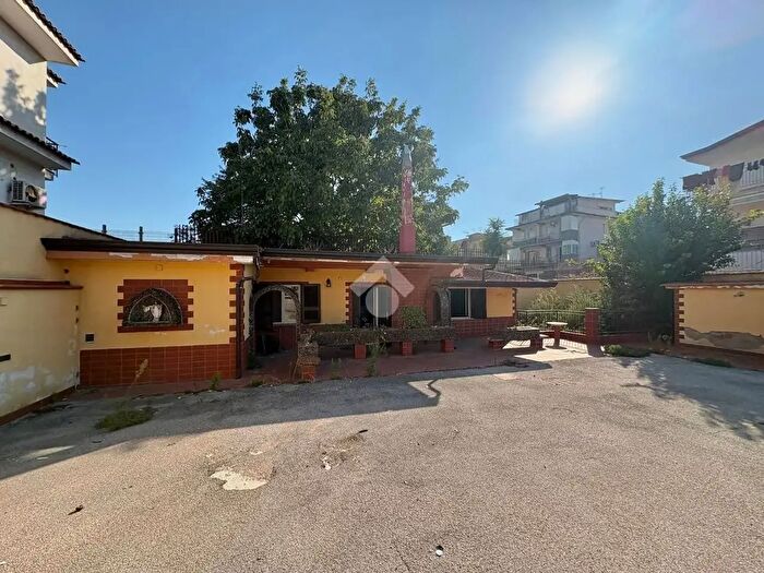 Casa bilocale in vendita in Via Papa Giovanni XXIII, Arzano
