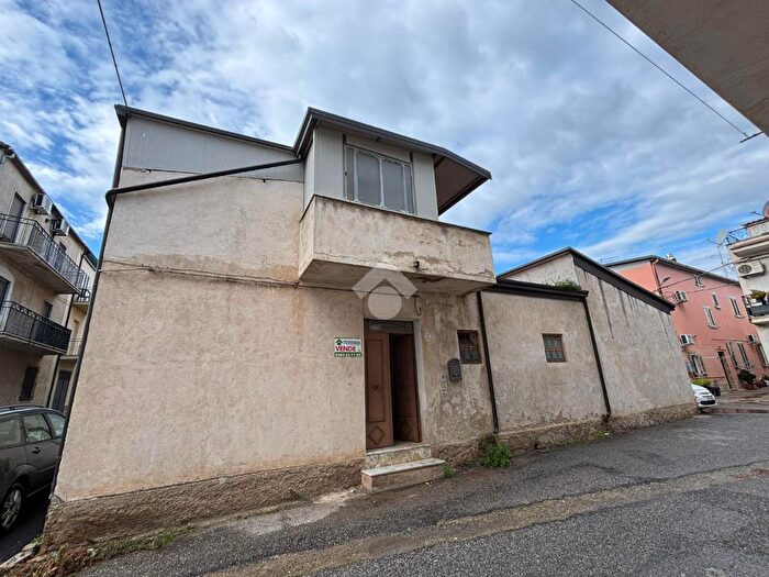 Appartamento trilocale in vendita in Via Catalano, CoriglianoRossano