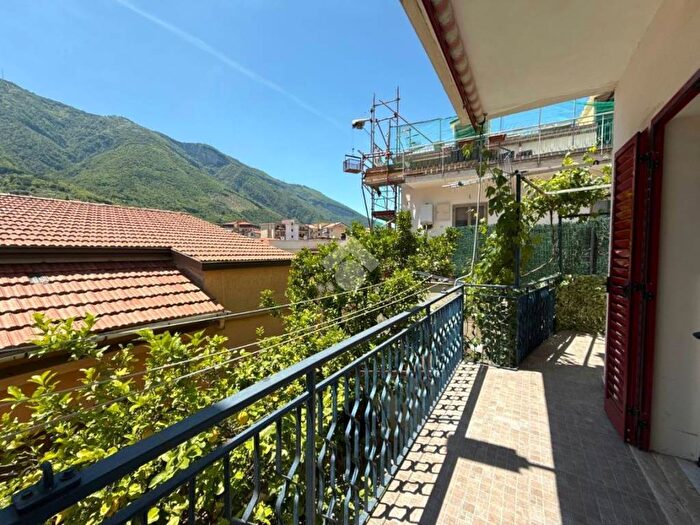 Appartamento bilocale in affitto in Via Piana, Piazza Tralia Pendolo, Pimonte