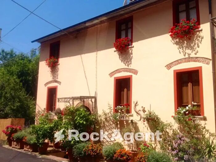 Casa con 5 locali in vendita in Via Cappella, Seravezza