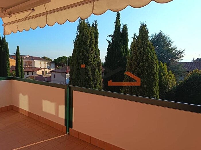 Appartamento trilocale in affitto in Via A Parolini, Centro, Bassano del Grappa