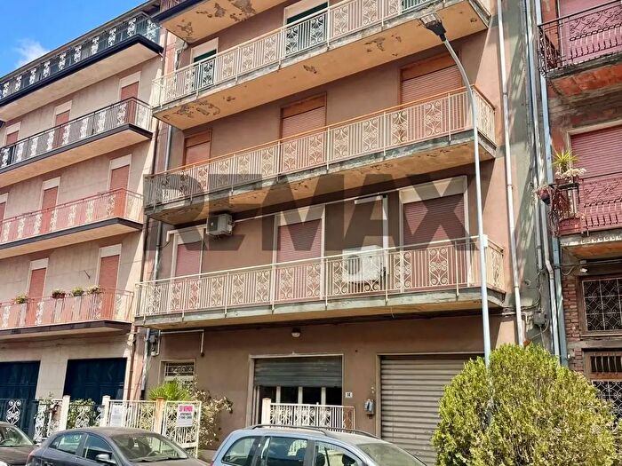 Appartamento quadrilocale in vendita in Via Carlo Alberto della Chiesa, Randazzo