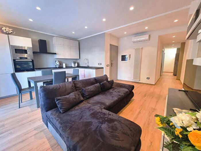 Appartamento quadrilocale in vendita in Viareggio