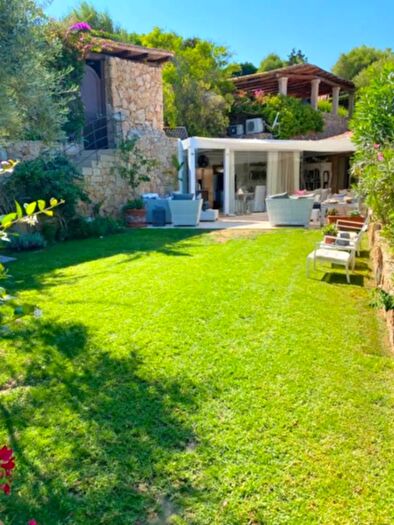 Casa quadrilocale in vendita in Strada della Certosa Olbia, Olbia