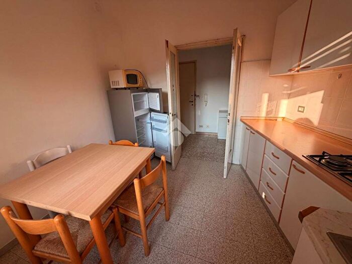 Appartamento trilocale in affitto in Via DELLA ROCCHETTA, Centro Storico, Pavia