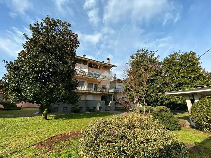 Appartamento trilocale in vendita in Via Gaetano Donizetti, Rivolta DAdda