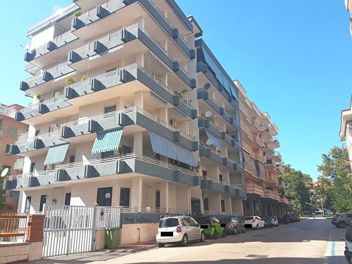 Appartamento quadrilocale in affitto in Via Alessandro De Franciscis, Centro Storico Corso Trieste, Caserta