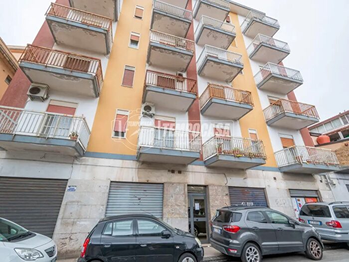 Appartamento trilocale in vendita in Via Palermo, Messina