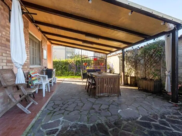 Appartamento con 5 locali in vendita in Via Pergolesi Casc, Cascina