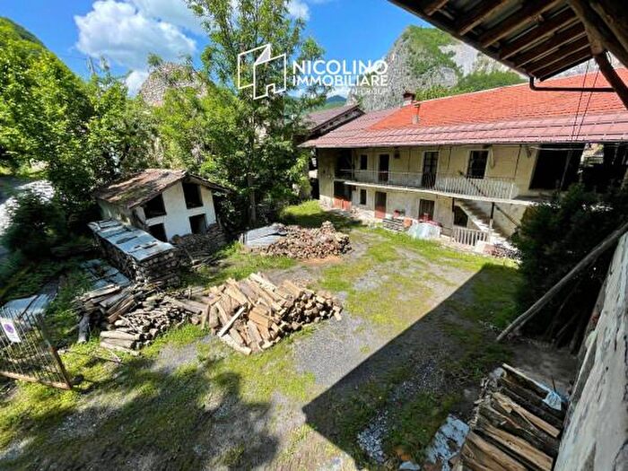 Casa con 6 locali in vendita in Frazione Brignola, Roccavione