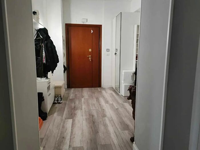 Appartamento con 6 locali in vendita in Via Giuseppe Veronese, Roma