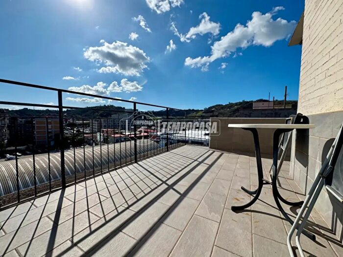 Appartamento quadrilocale in vendita in Via Pisciarelli, Pozzuoli