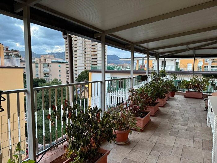 Casa trilocale in affitto in Via Giovanni Prati, Libertà Villabianca, Palermo