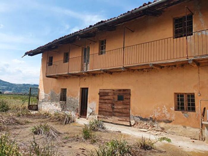 Casa con 6 locali in vendita in Via Stazione, Villafalletto