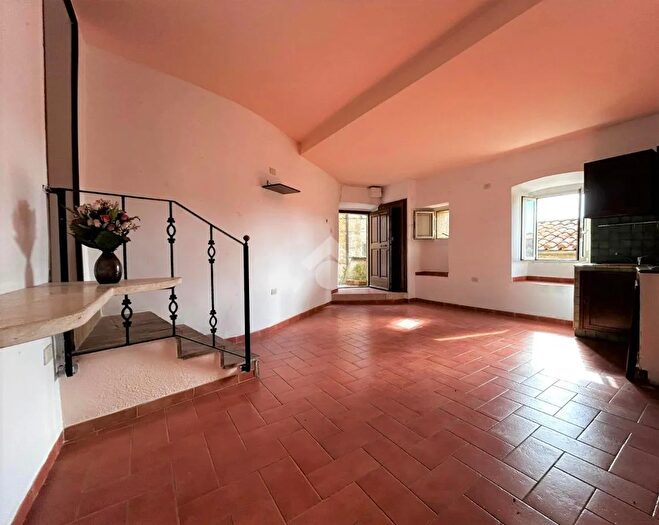 Appartamento trilocale in vendita in Via XX Settembre, Farnese