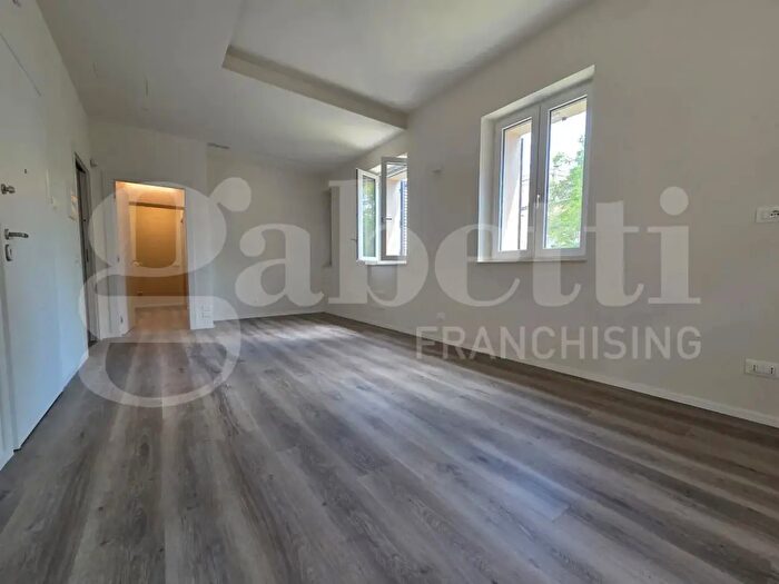 Appartamento trilocale in vendita in Viale Firenze, Foligno