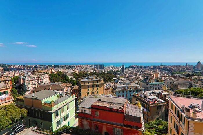 Appartamento quadrilocale in vendita in Via Contardo Genova, Genova