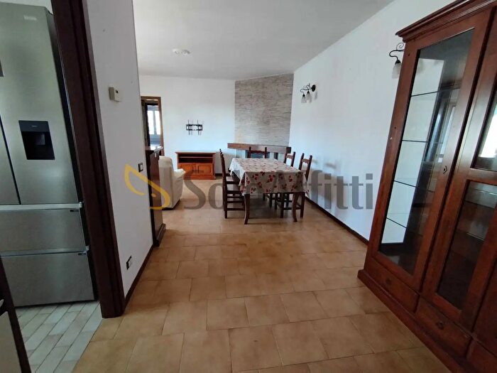 Appartamento trilocale in affitto in Via Giuseppe Parini, Valmorea