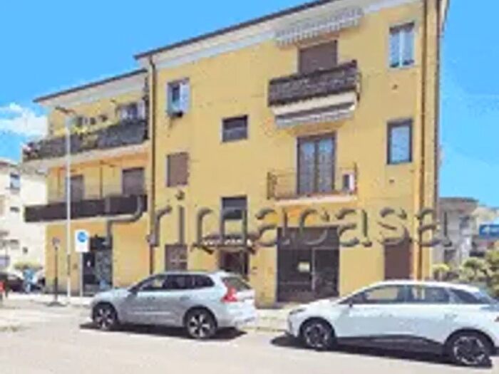 Appartamento quadrilocale in vendita in Via Velino, Verona
