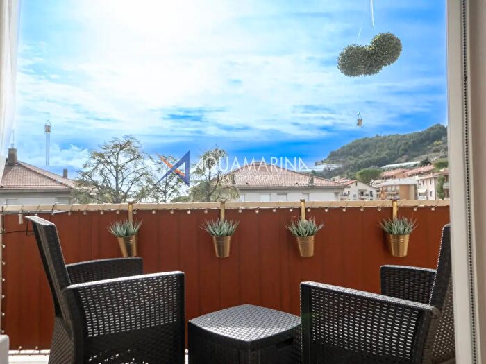 Appartamento trilocale in vendita in Via Pasteur, Bordighera