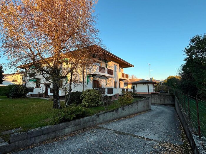 Appartamento quadrilocale in vendita in Via Ciro Menotti, Tavagnacco