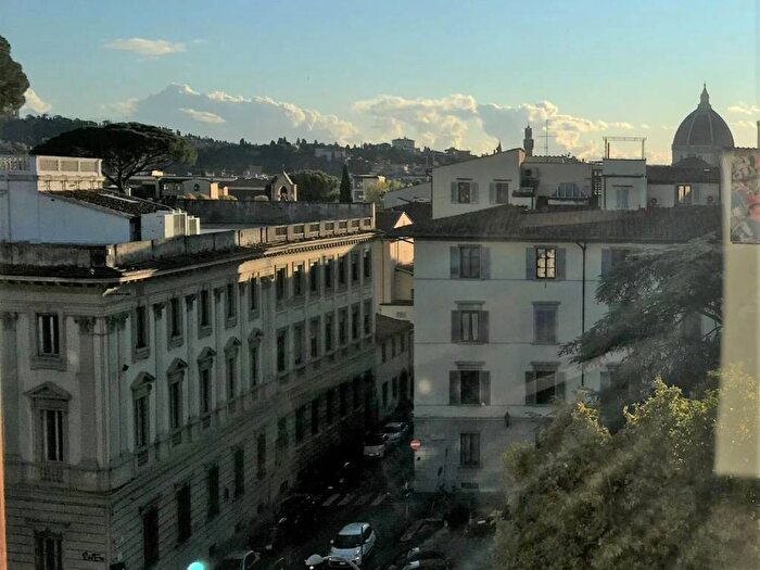 Appartamento con 6 locali in affitto in Viale Giacomo Matteotti No Number, Libertà Savonarola, Firenze