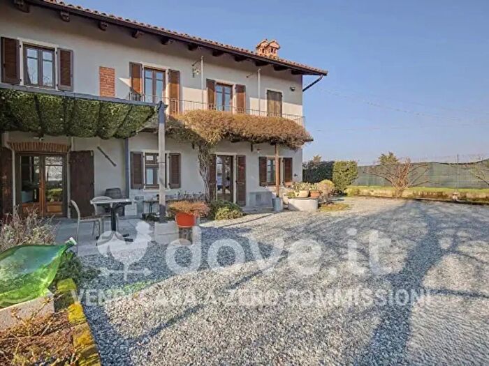 Casa con 5 locali in vendita in Savigliano
