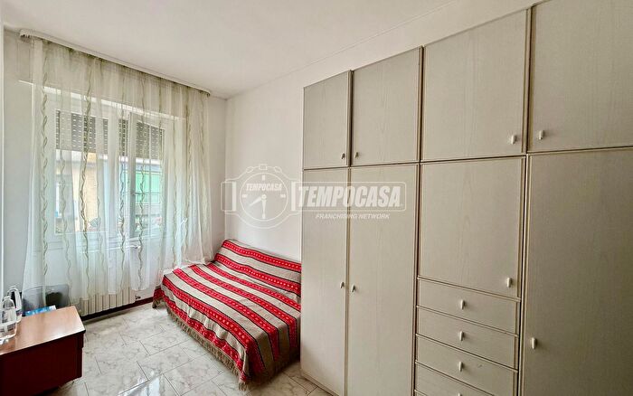 Appartamento trilocale in vendita in Via Ponte di Legno, Milano