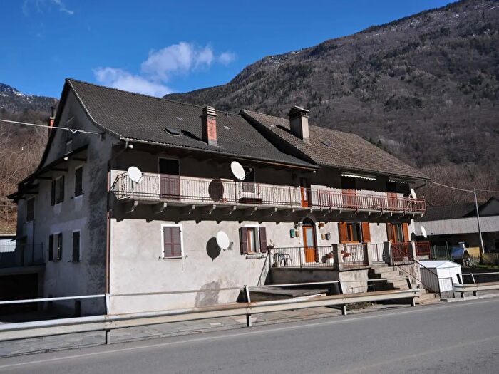 Appartamento trilocale in vendita in Via Domodossola, Varzo