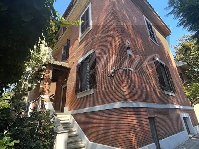 Casa con 6 locali in affitto in Via di Santa Melania, Aventino, Roma